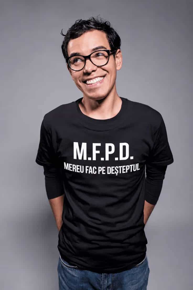 Tricou amuzant Mereu fac pe deșteptul - M.F.P.D.