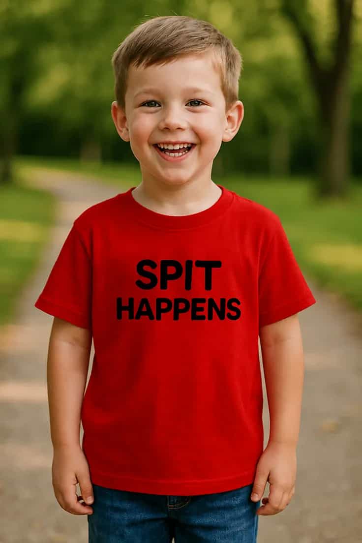 Tricou pentru copii Mesaj spit happens