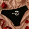 Lenjerie damă Bite me, cadou zi de naștere pentru femei cu umor îndrăzneț