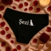 Lenjerie damă Șezi cățelușule, cadou zi de naștere pentru femei cu simțul umorului