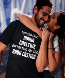 Tricou amuzant Cheltuie și câștigă cu nume personalizat, cu mesaj haios și nume personalizate