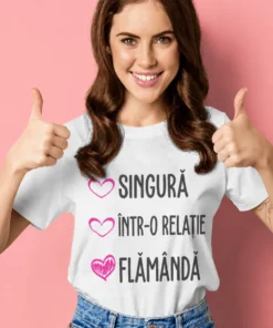 Tricou amuzant Status flămând cu mesajul SINGURĂ ÎNTR-O RELAȚIE FLĂMÂNDĂ