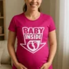Tricou de gravidă Baby inside piciorușe cu mesajul BABY INSIDE