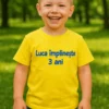 Tricou pentru copii aniversare cu nume personalizat cu mesajul Luca împlinește 3 ani
