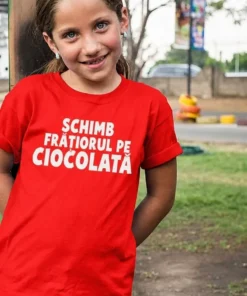 Tricou pentru copii cu mesajul SCHIMB FRĂȚIORUL PE CIOCOLATĂ, cadou amuzant pentru frați