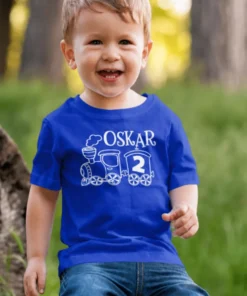 Tricou pentru copii tren cu nume personalizat OSKAR, cu design vesel de tren pentru copil